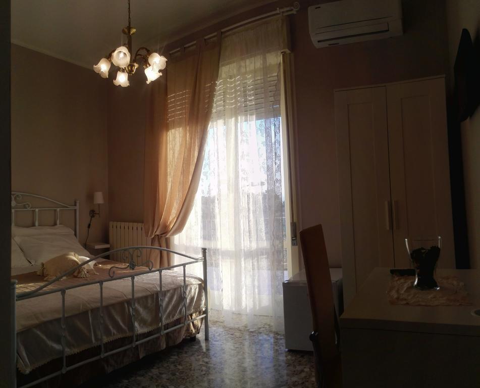 La Fonte Bed and Breakfast Syracuse Kamer foto